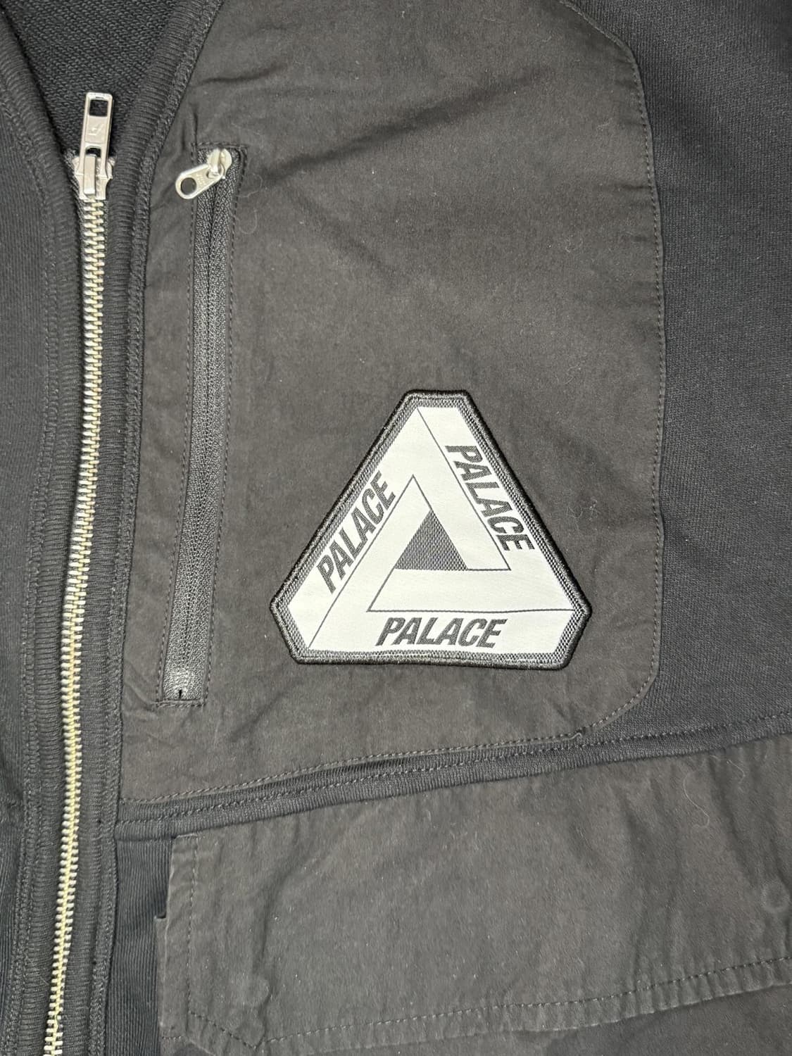 팔라스 유틸리티 집 프론트 패널 스웨트셔츠 블랙 상품이미지2