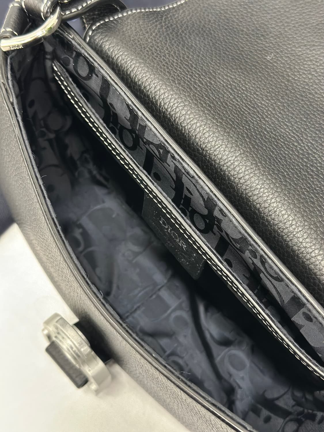 디올 새들 플랩 메신저 크로스백 상품이미지7