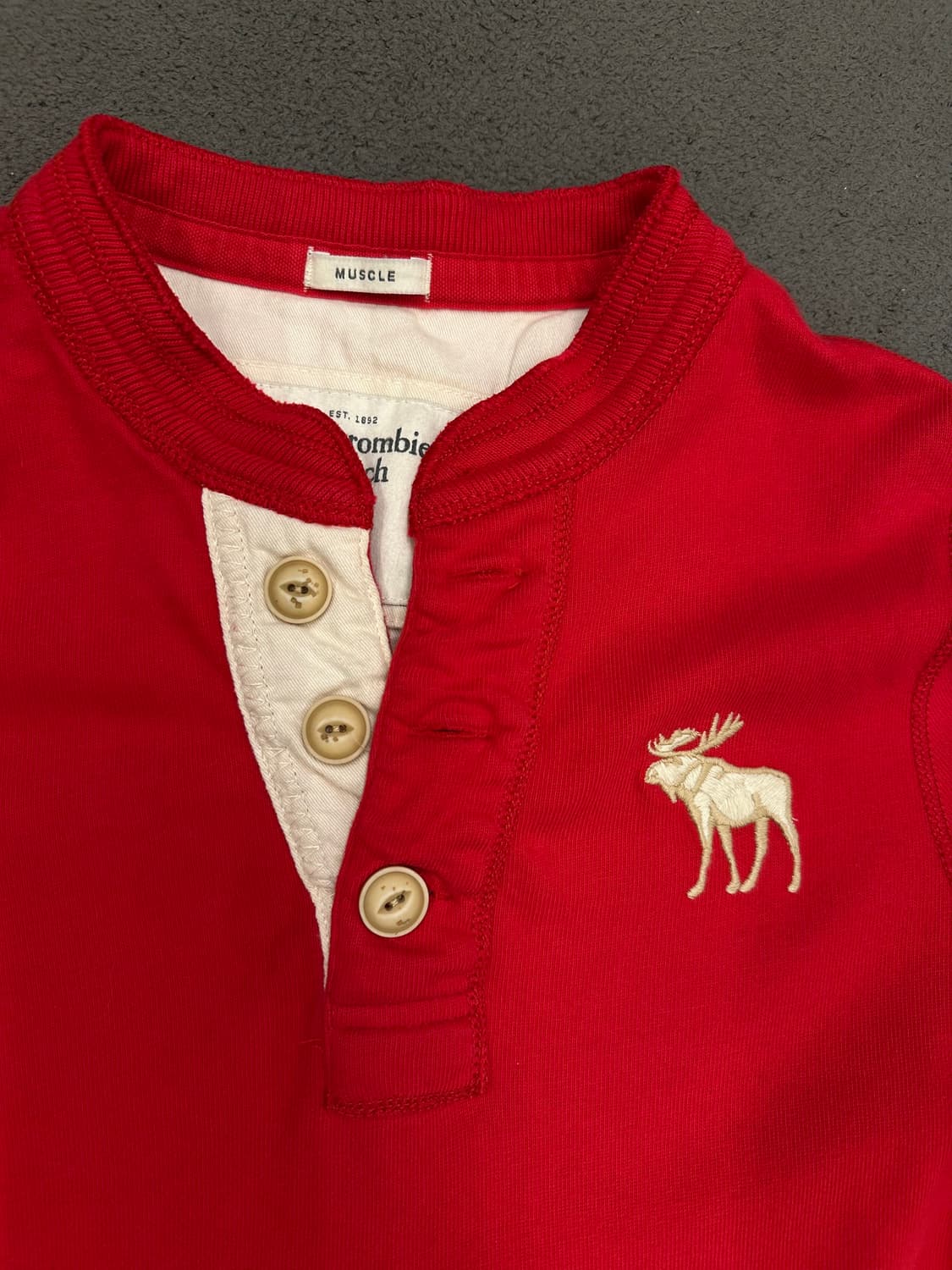 아베크롬비 빈티지 레터링로고 풀오버 슬리브 처분  상품이미지2