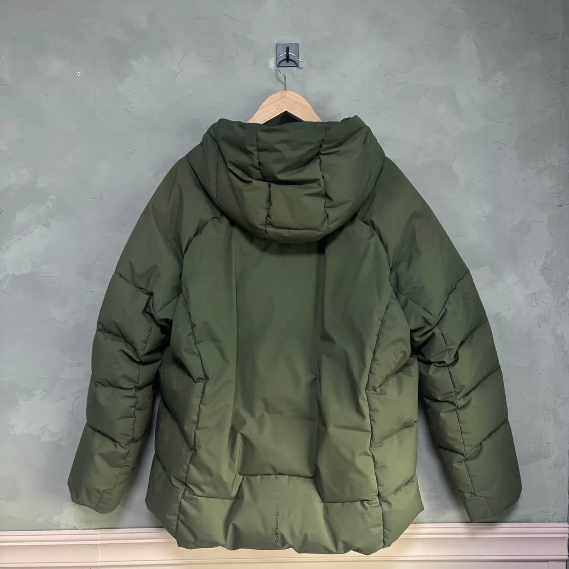 데상트 덕다운 패딩 카키 상품이미지6