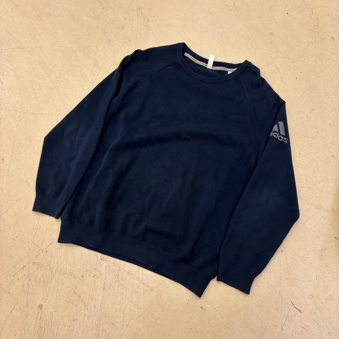 아디다스 숄더로고 네이비 니트 상품이미지1