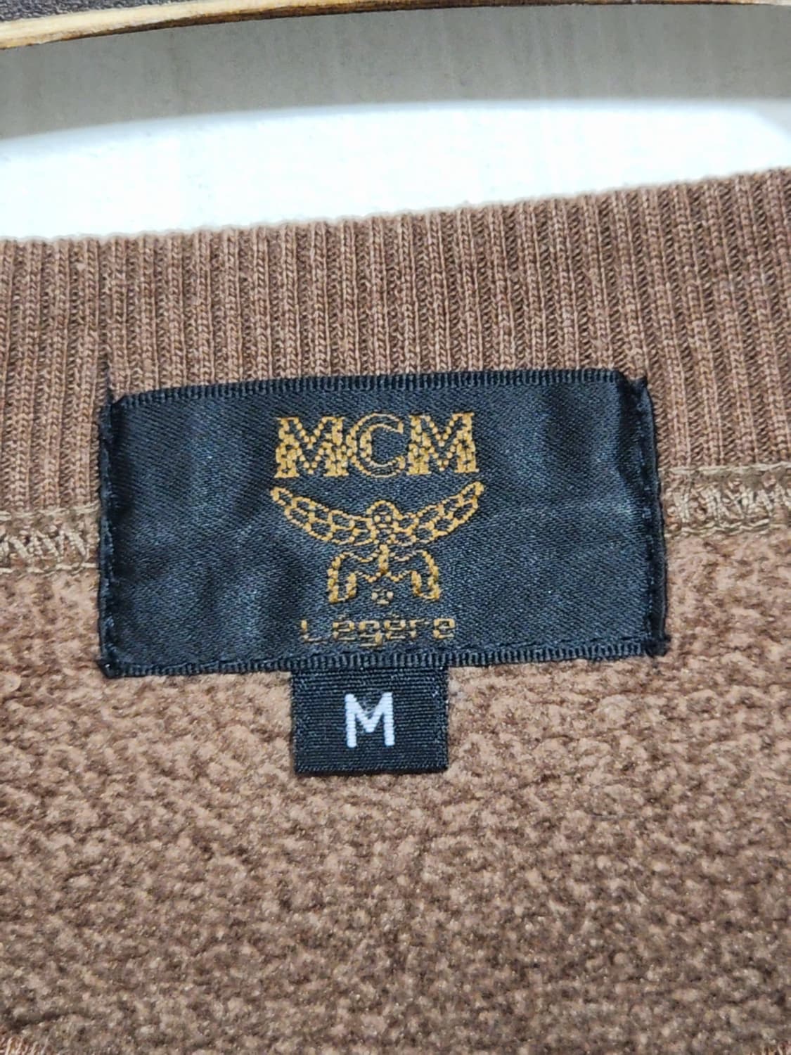 (M) 엠씨엠 맨투맨 브라운 MCM 기모 스웨트 티셔츠  상품이미지3