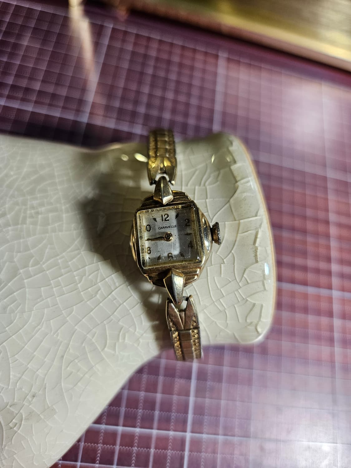 카라빌by 부로바 금장 수동 핸드와인딩 시계 판매합니다 상품이미지3