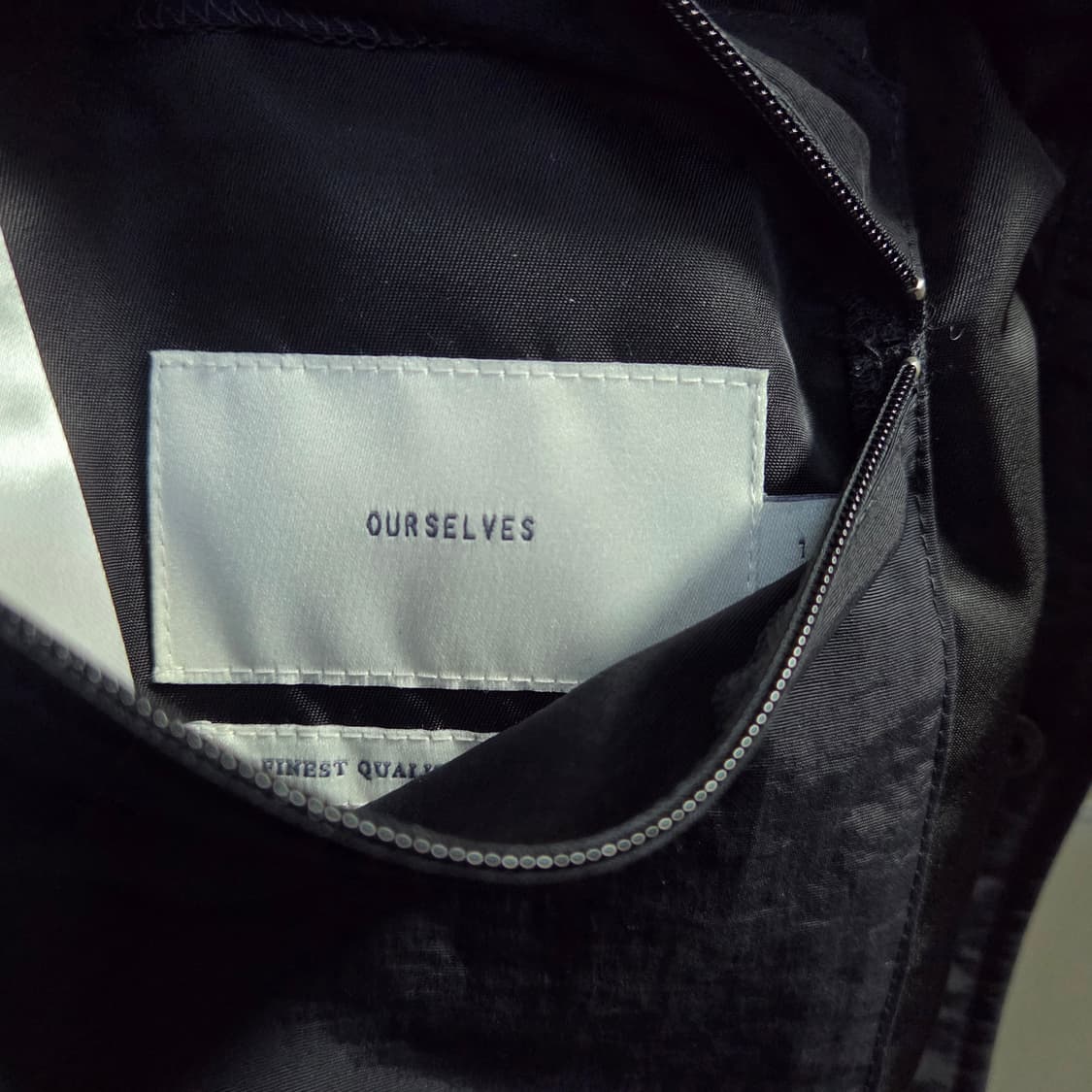 [1] 우드비 x 아워셀브스 덕다운 베스트 블랙 / 아워셀브즈 패딩 조끼 상품이미지5