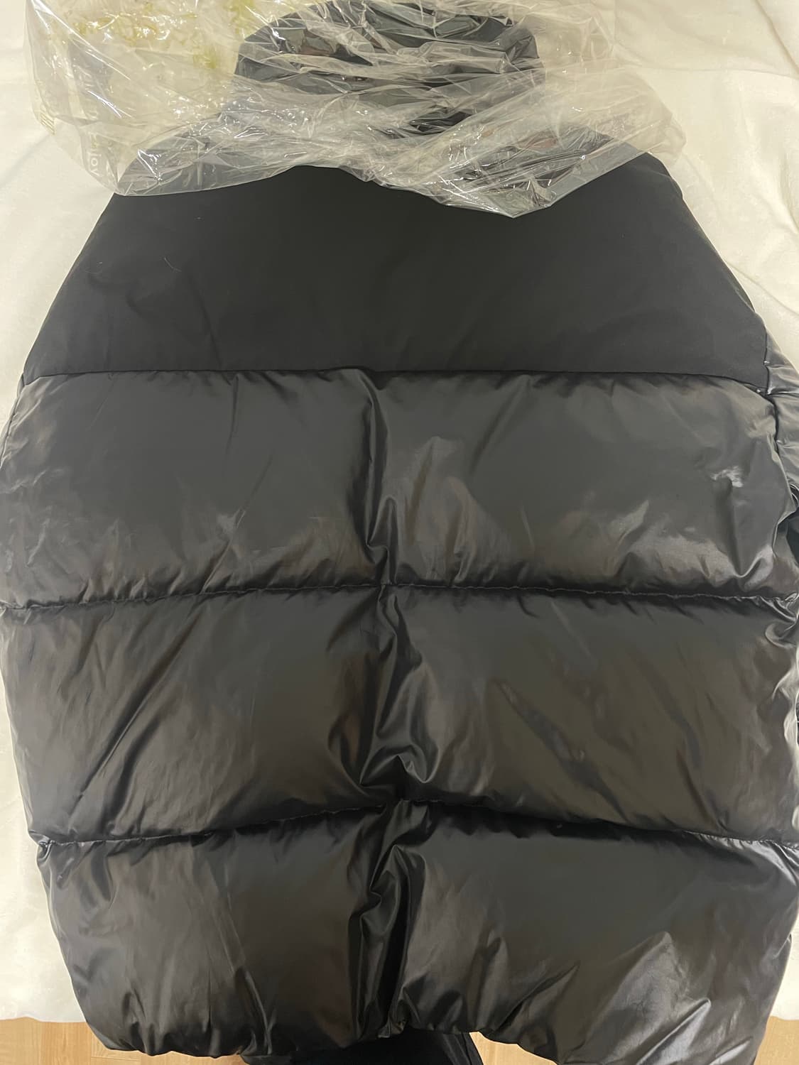 캘빈클라인 유광 패딩 상품이미지2