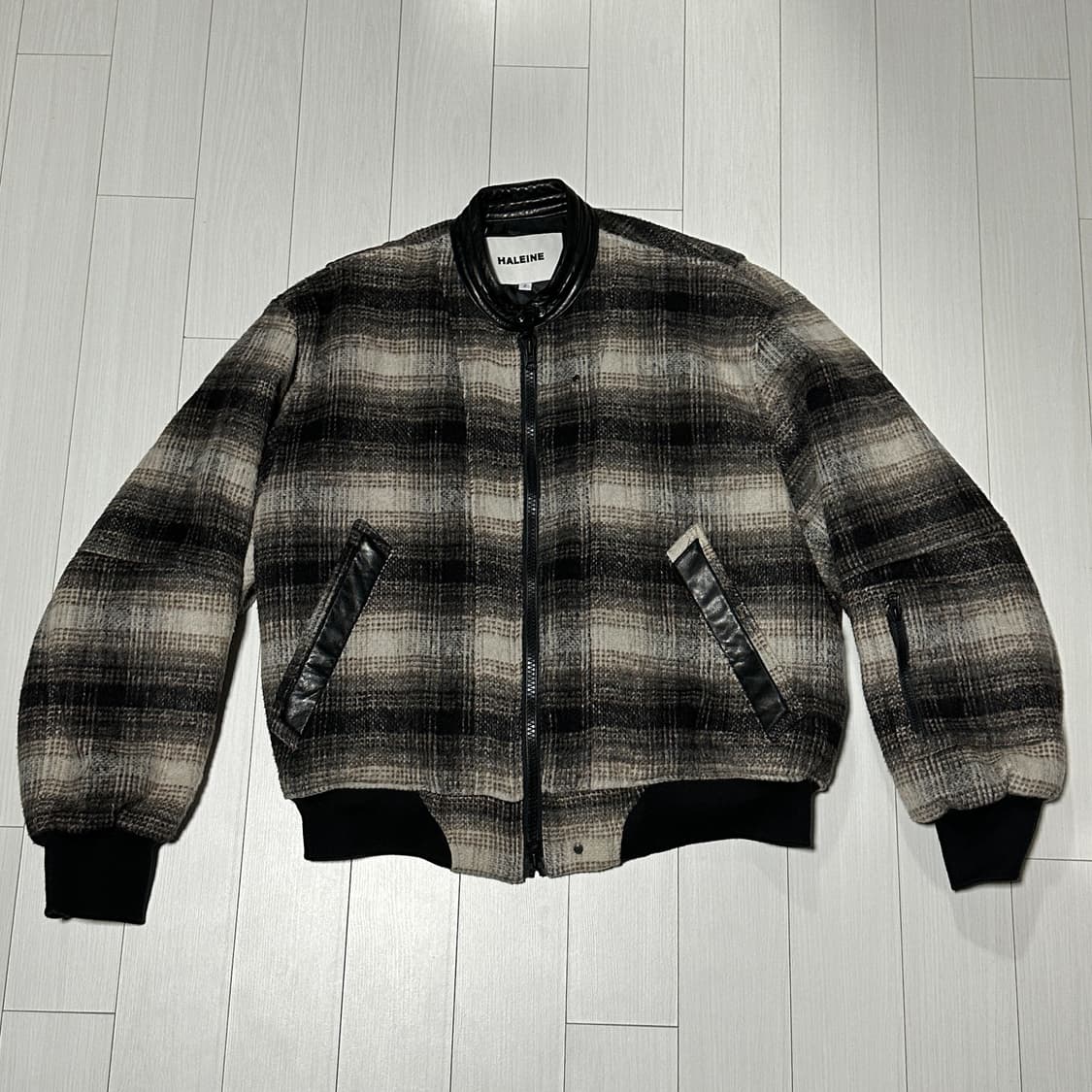 [2] 알렌느 레더 패치 3D 핑거 봄버 상품이미지3