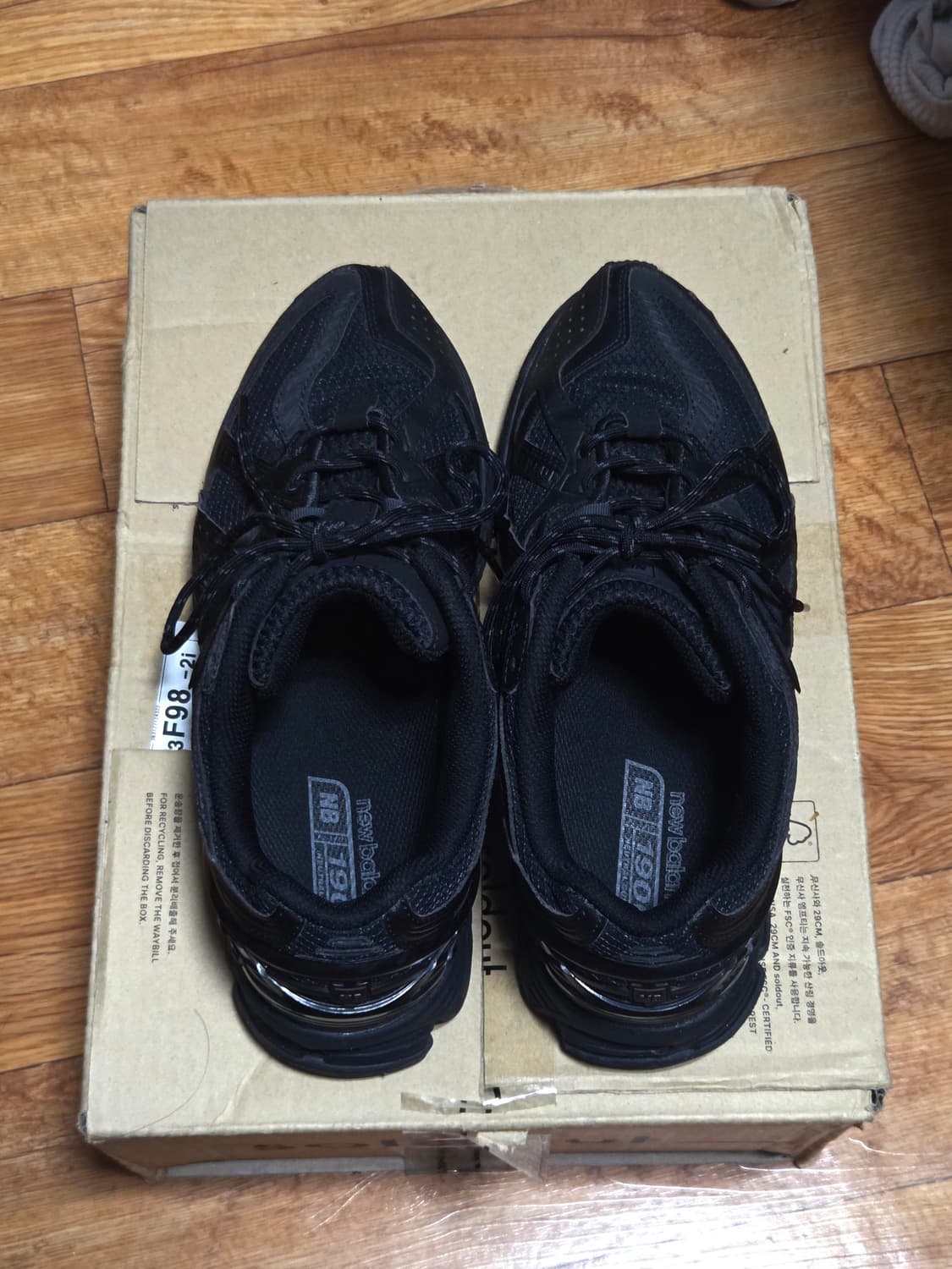 뉴발란스 1906 트리플 블랙 상품이미지2