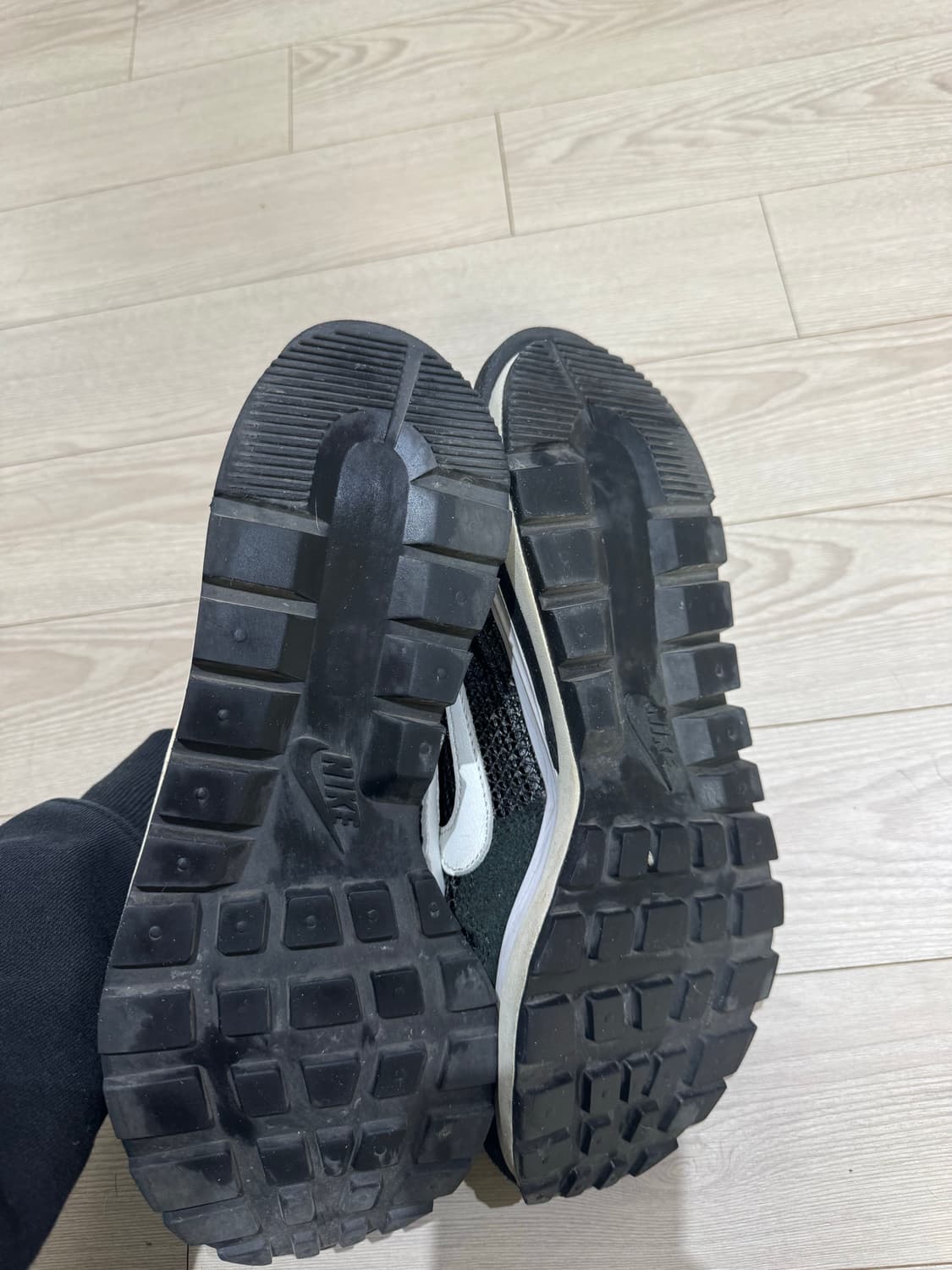 나이키 사카이 베이퍼와플 블랙 260 상품이미지5