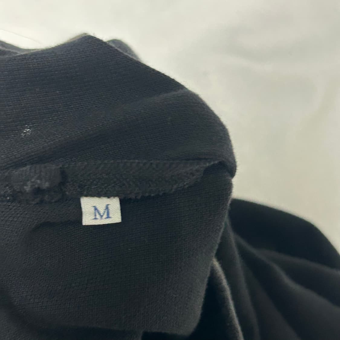 M 몽클레어 블랙 카라 반팔 티셔츠 상품이미지4