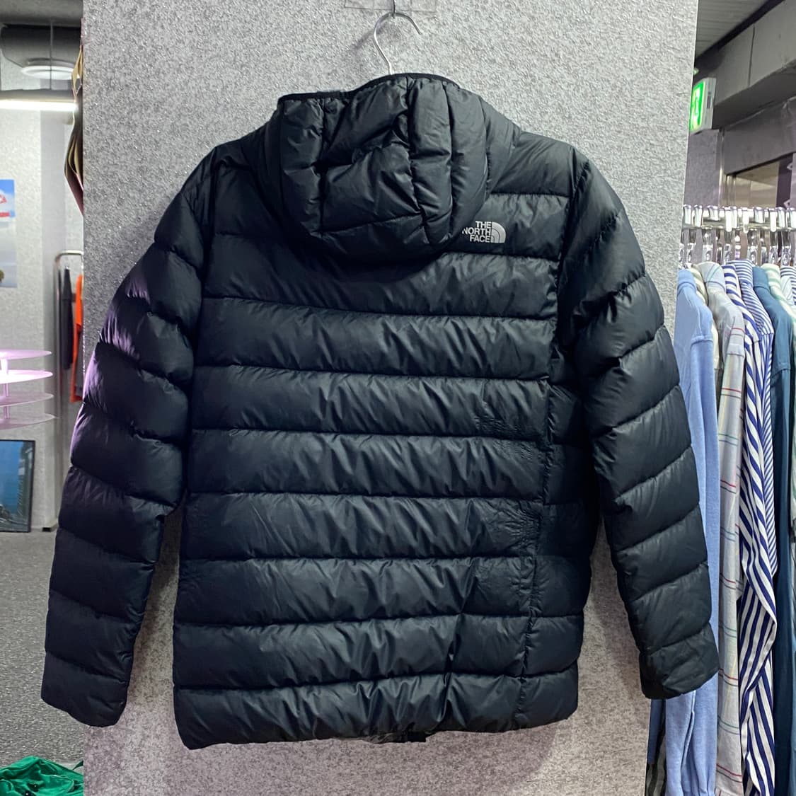 노스페이스 나일론 후디드 경량패딩 B4330  상품이미지4