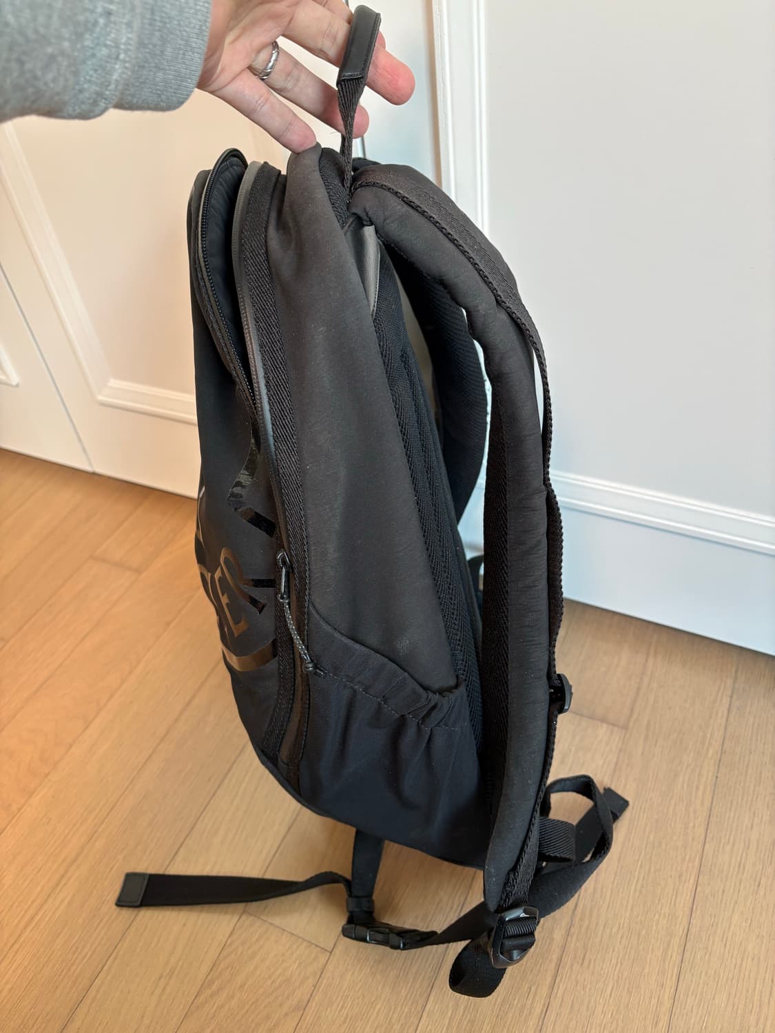 몽클레어 백팩 블랙 상품이미지4