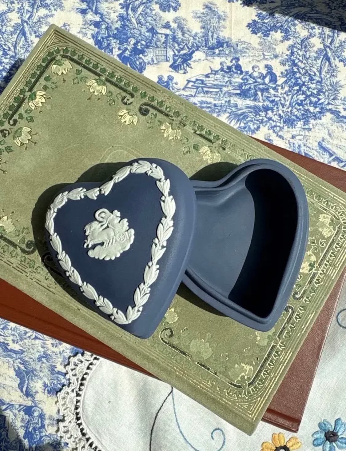 영국 빈티지 웨지우드 제스퍼웨어 네이비 하트 트링킷 상품이미지2