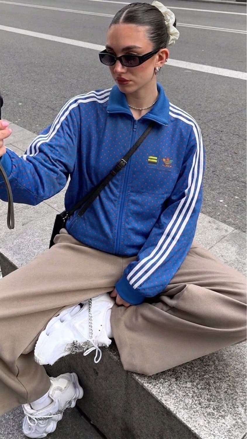 아디다스 퍼렐 윌리엄스 블루 도트 트랙탑  상품이미지2
