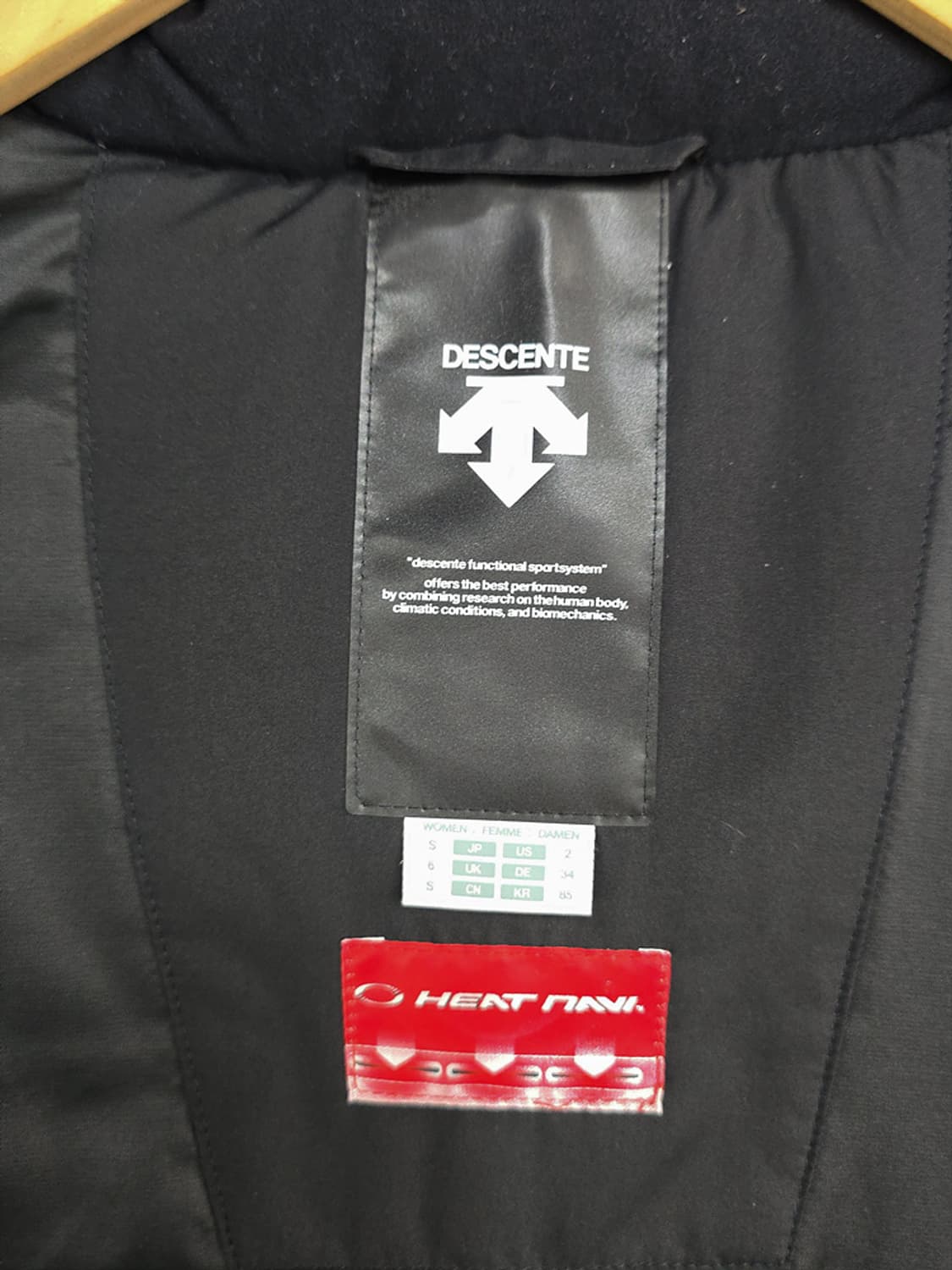 데상트(Descente) 히트나비 구스 롱패딩 85 상품이미지7