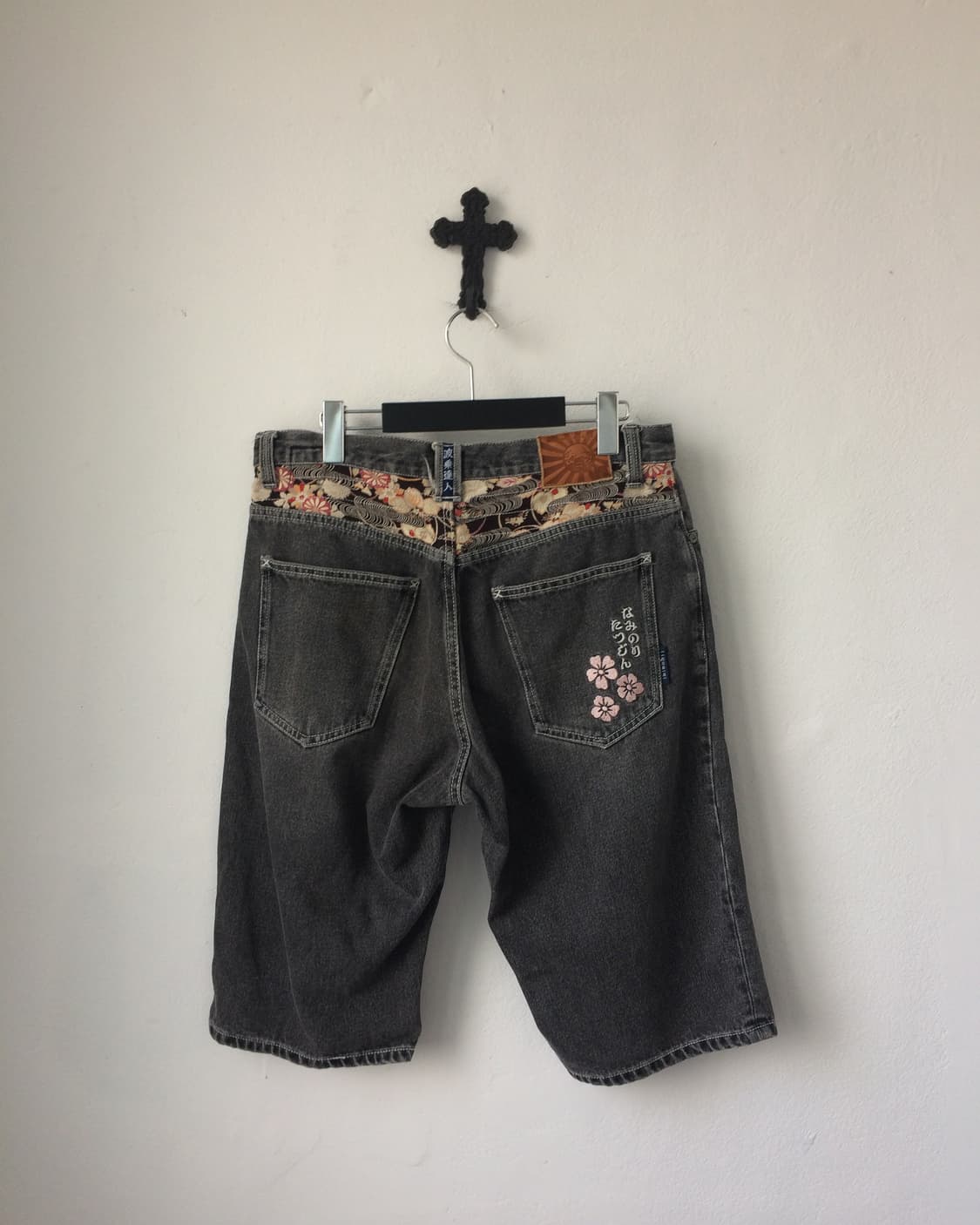 Oriental patch point short 상품이미지1