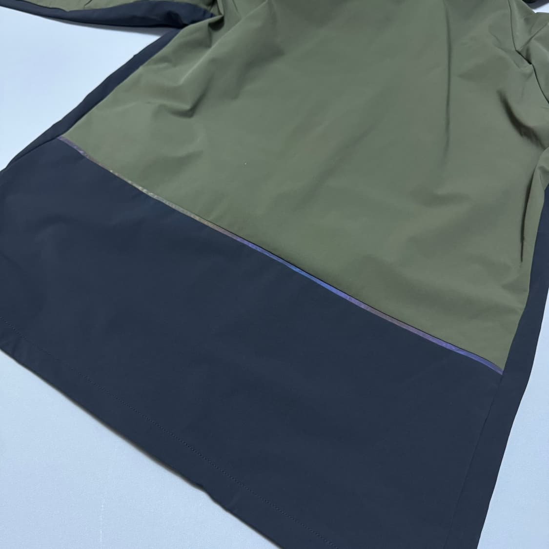 오클리(OAKLEY) 올리브 폴리아미드 엘라스테인 혼방 후드 윈드브레이커 상품이미지5