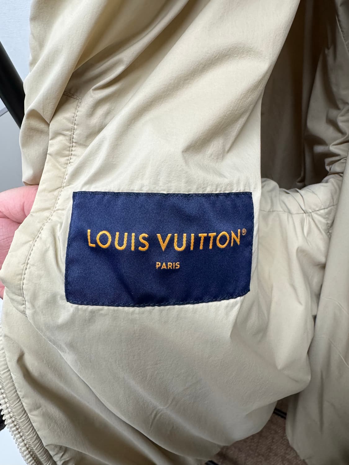24FW 루이비통 모노그램 퀄티드 후드 패딩 자켓 베이지 상품이미지7