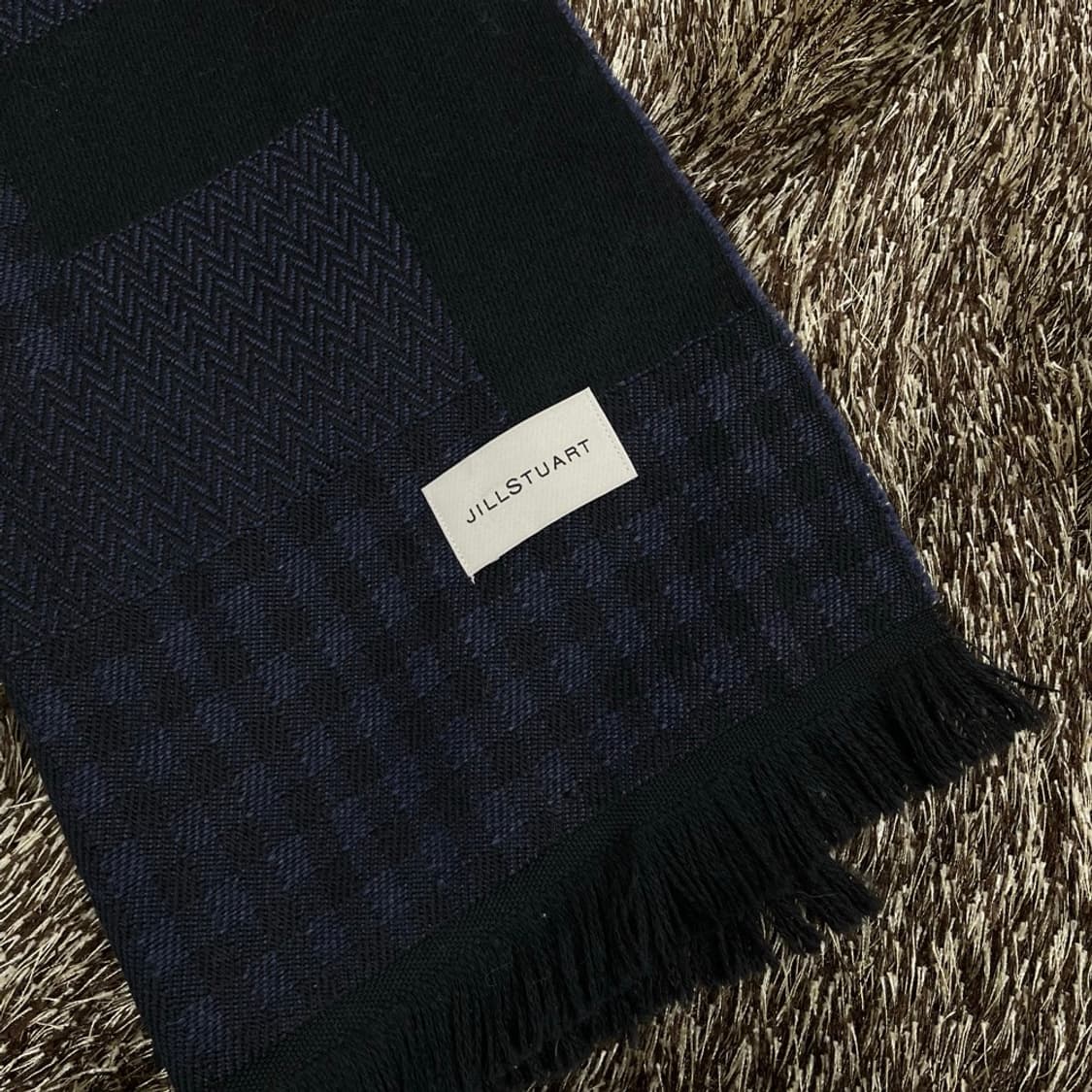 질스튜어트 JILL STUART 네이비 헤링본 패턴 머플러 목도리 상품이미지2