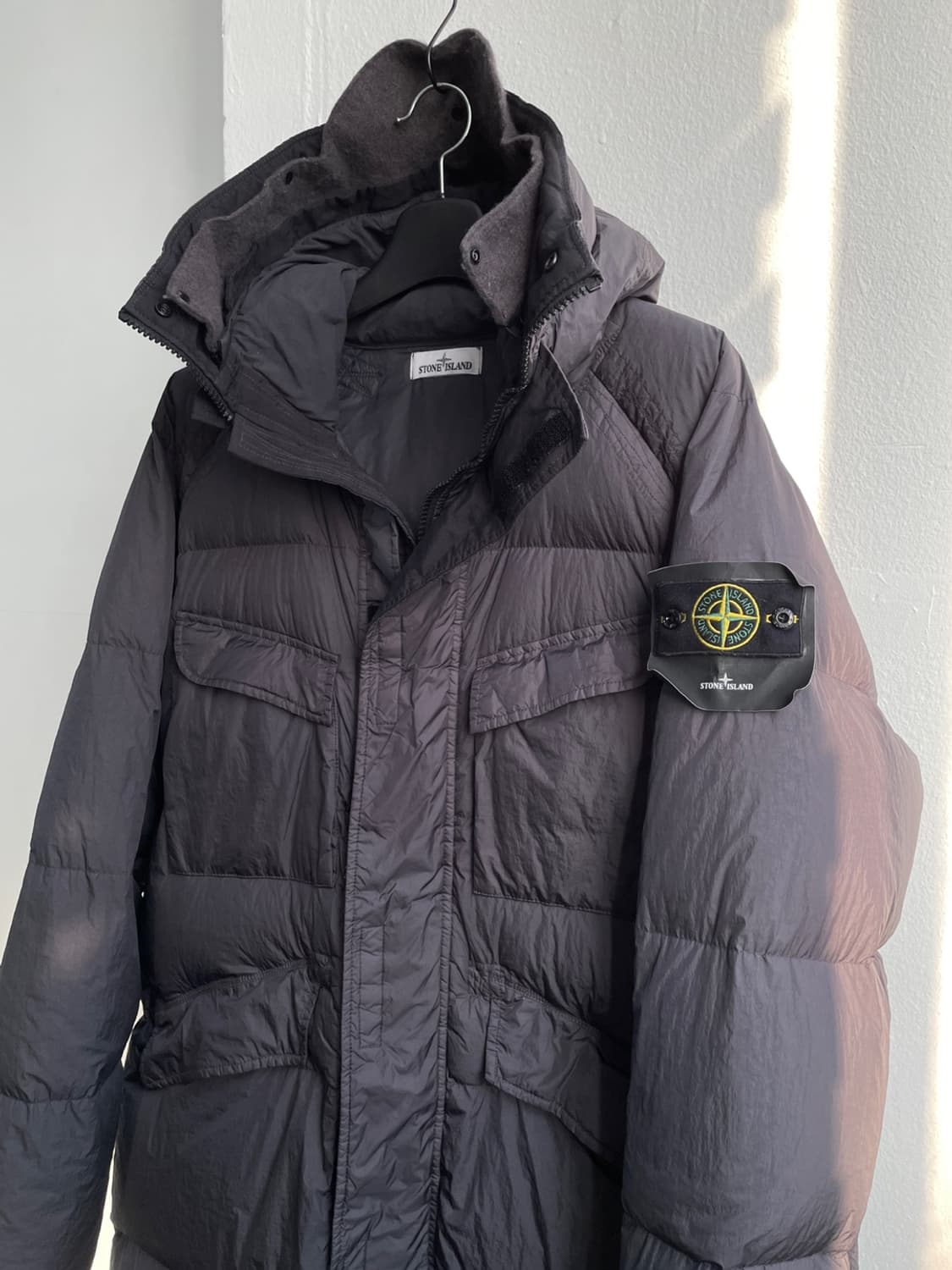 스톤 아일랜드 크링클랩스 롱패딩  상품이미지2