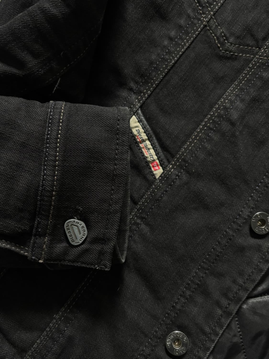 Diesel 디젤 퀼티드 블랙 트러커 자켓  상품이미지3