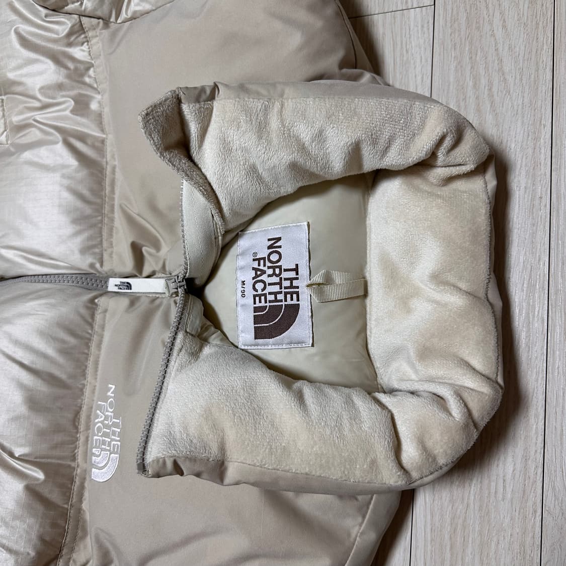 노스페이스 화이트 라벨 노벨티 눕시 다운 자켓 크림 베이지 M 상품이미지4