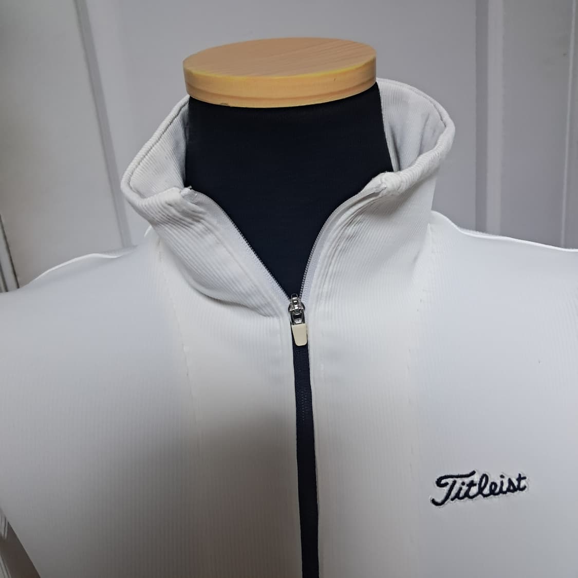 타이틀리스트 정품 여성 골프 반집업 티셔츠 S 상품이미지6