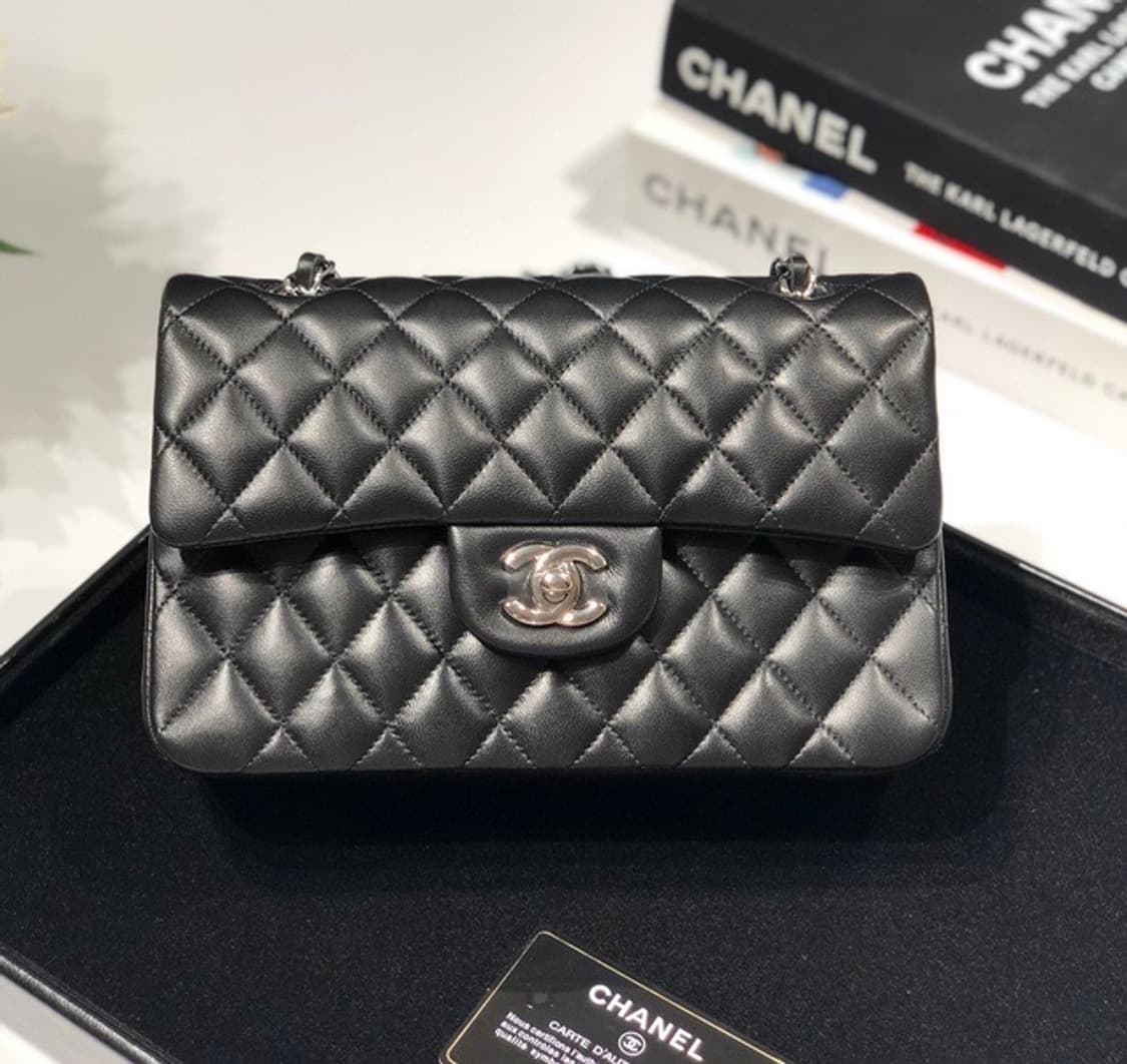 샤넬 클래식 스몰 블랙 캐비어 은장 상품이미지1