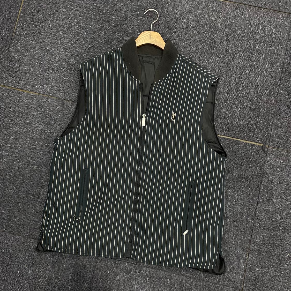 입 생로랑 리버시블 패딩조끼 상품이미지1