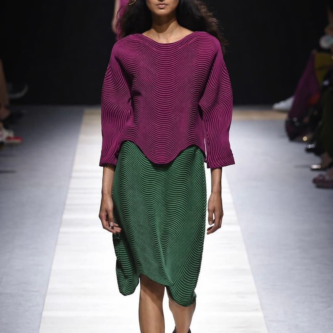 이세이미야케 웨이브 플리츠 탑 상품이미지1