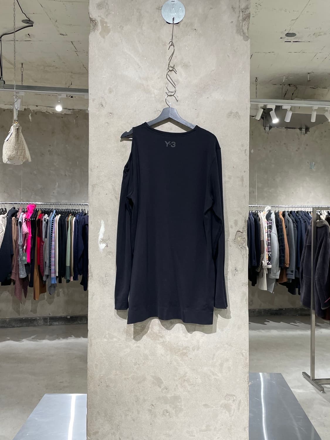 와이 쓰리 블랙 컷 아웃 크루넥 스웻 셔츠 상품이미지6