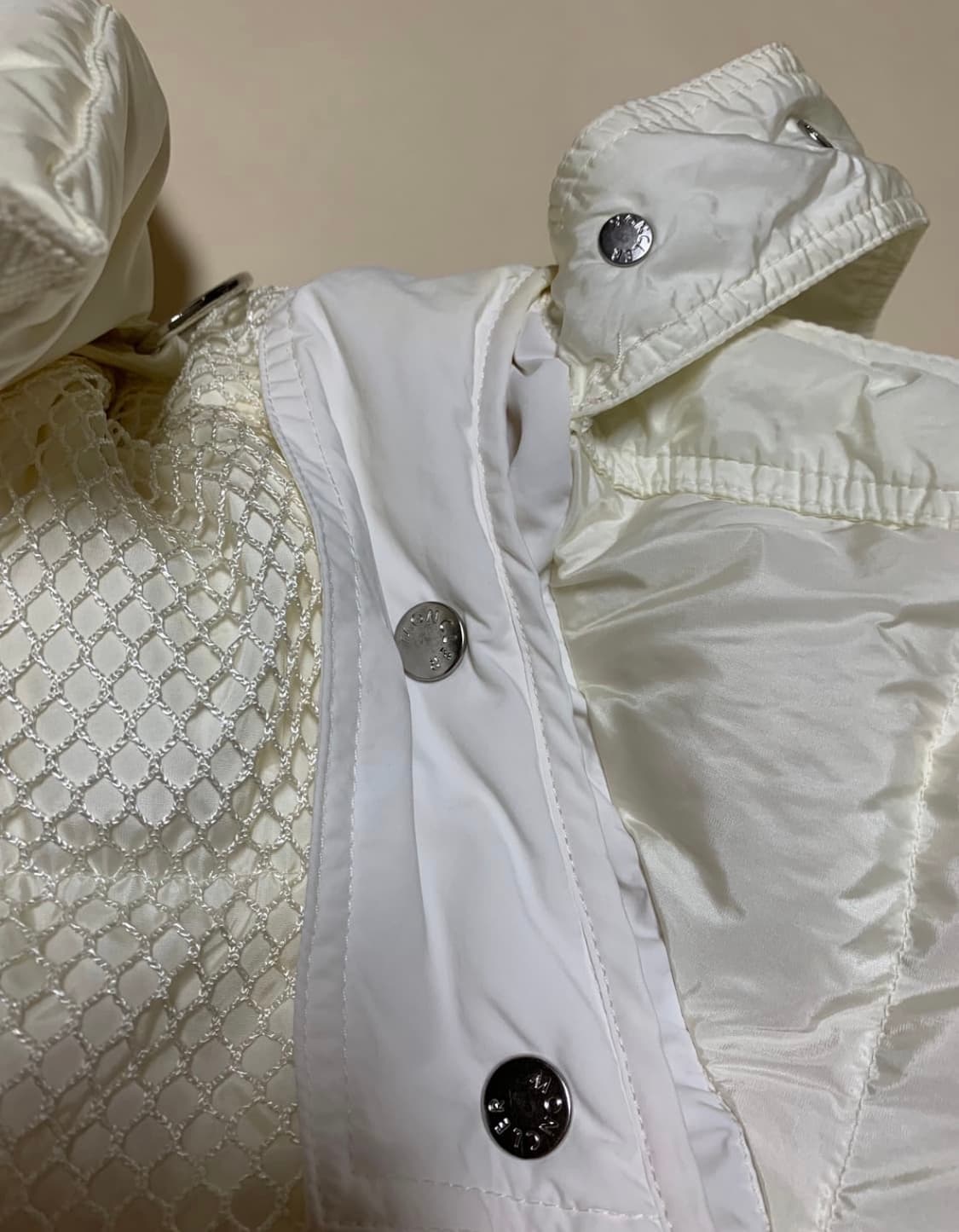 몽클레어 테크니컬 나일론 소재 다운 패딩 상품이미지7