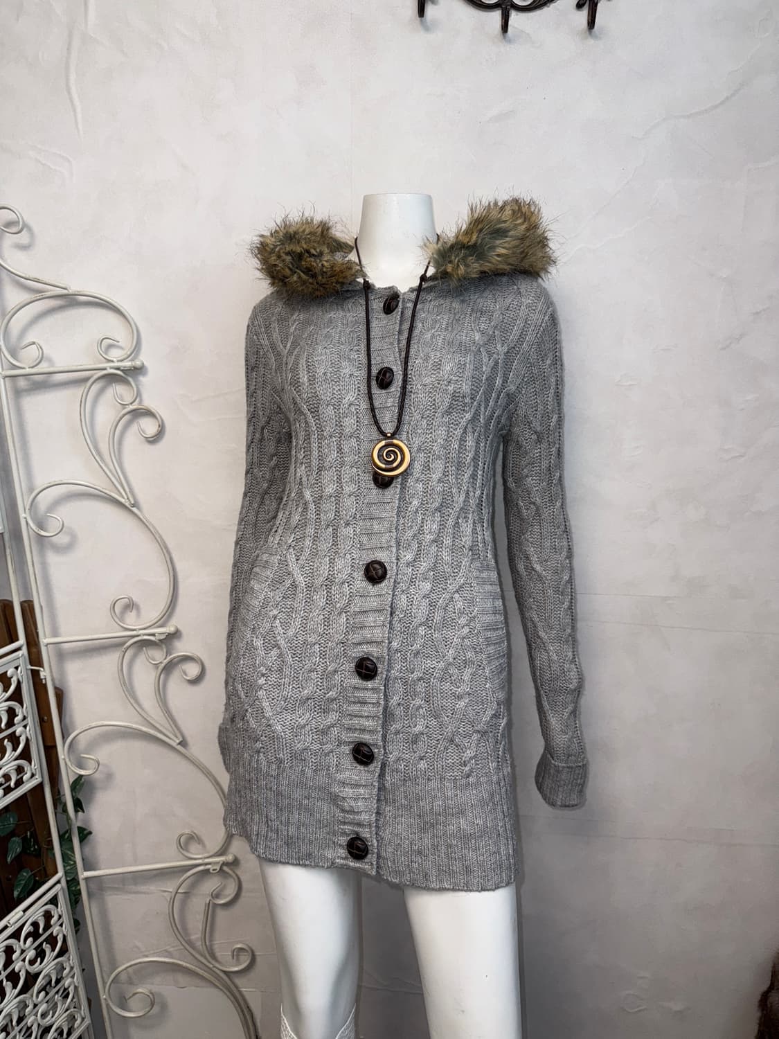 Tommy Hilfiger gray fur trimmed hood ops 상품이미지1