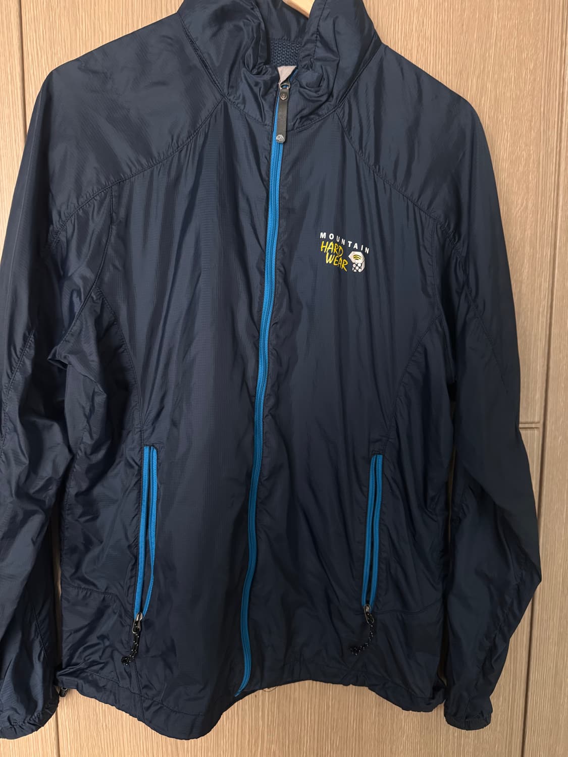 마운틴하드웨어 바람막이  상품이미지1