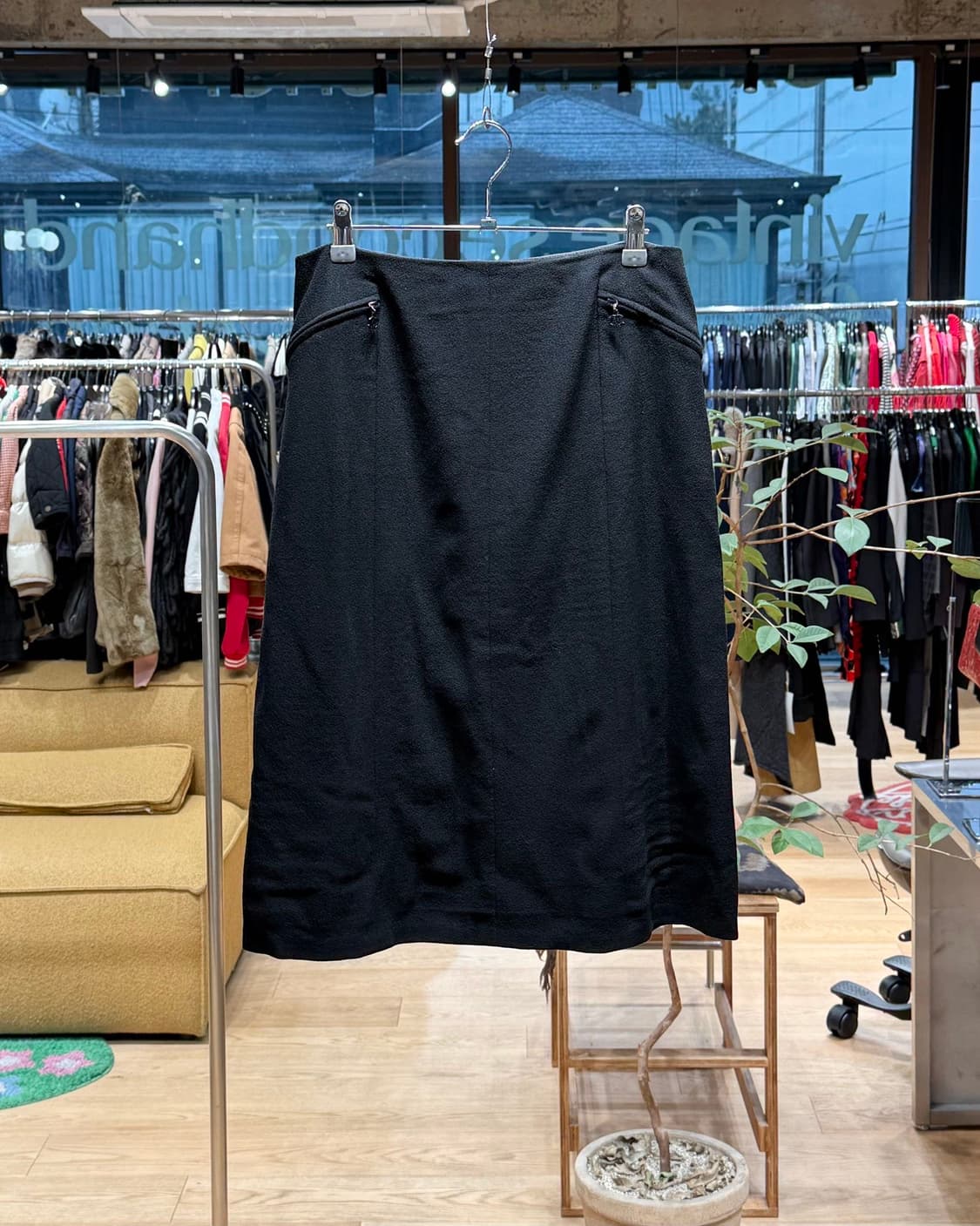 샤넬 블랙 포켓 울 미디스커트 상품이미지1