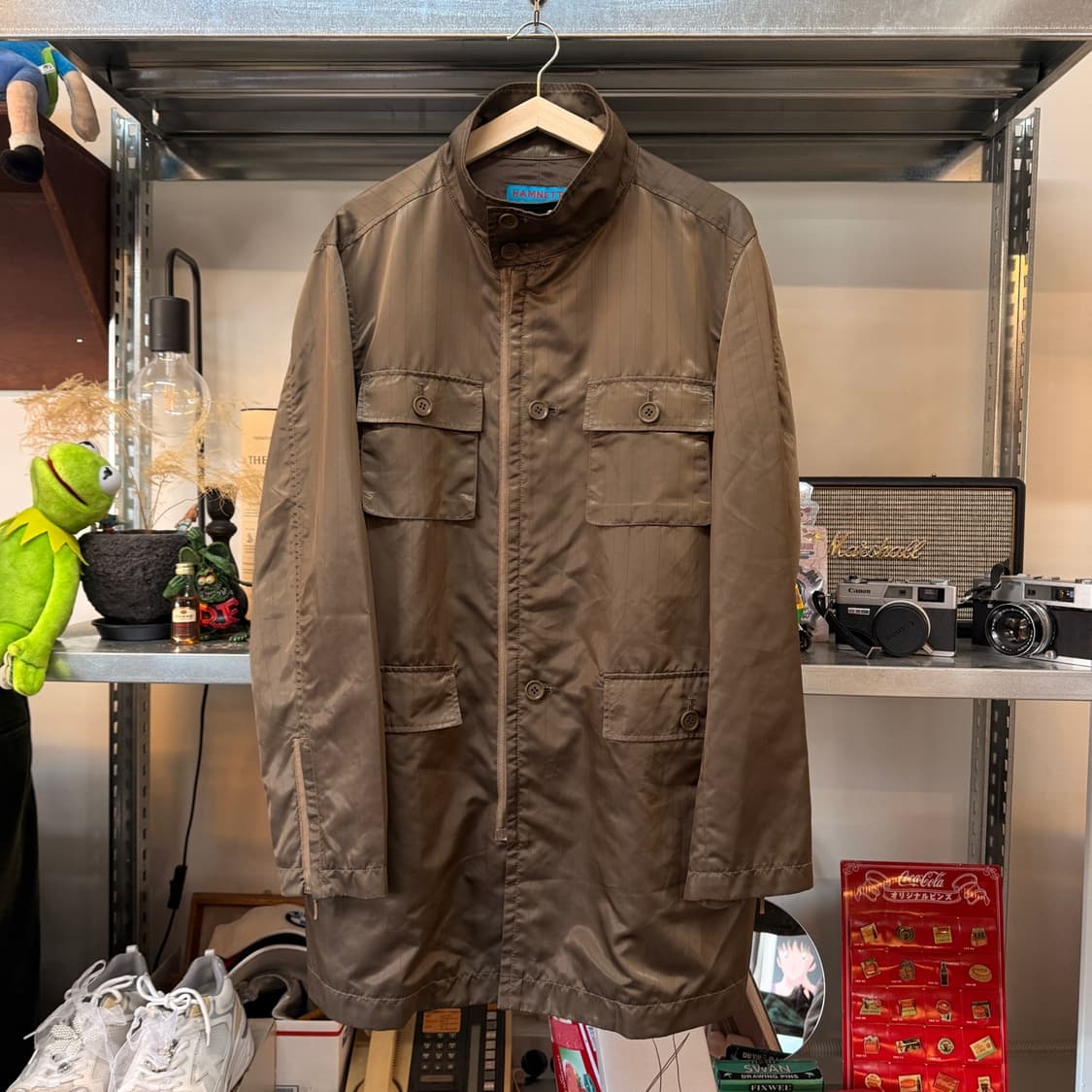 캐서린 햄넷 스트라이프 유광 밀리터리 지퍼 디테일 자켓 코트 상품이미지2