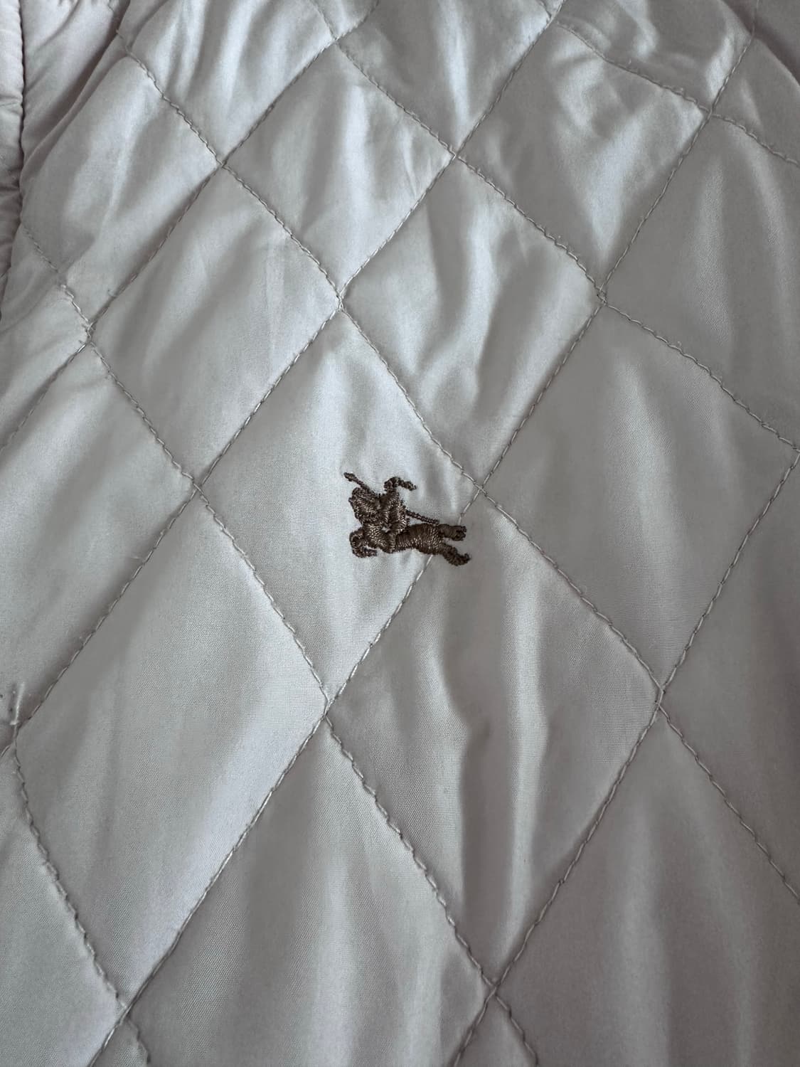 버버리 퀼팅 패딩 리버서블 m 상품이미지3