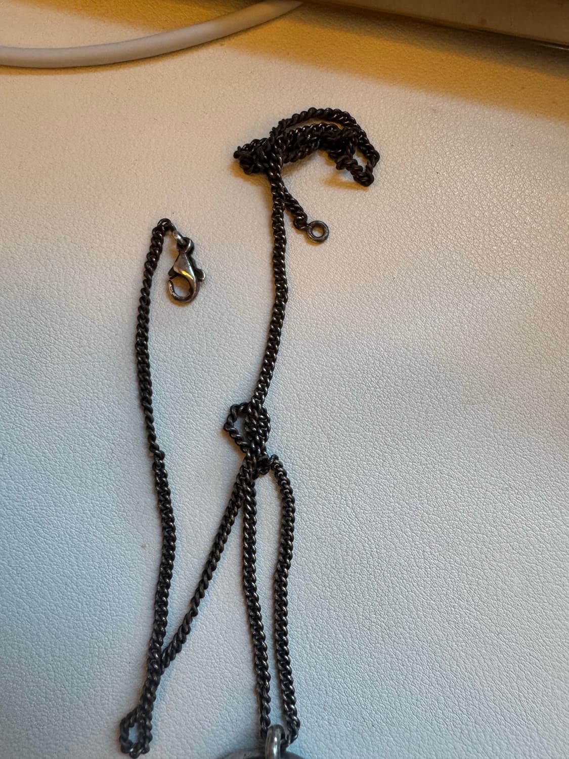 루이비통 엔틱 빈티지 목걸이 (월요일까지 글 올리고 내립니다) 상품이미지3