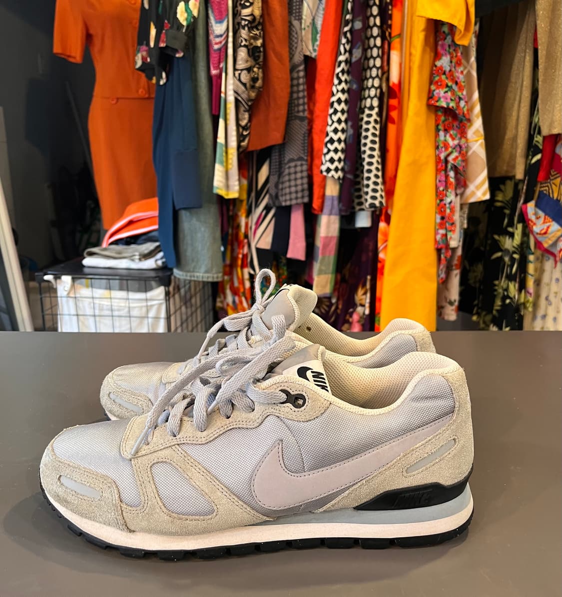 나이키 에어 와플 트레이너 그레이 스웨이드 스니커즈 (285mm) 상품이미지2