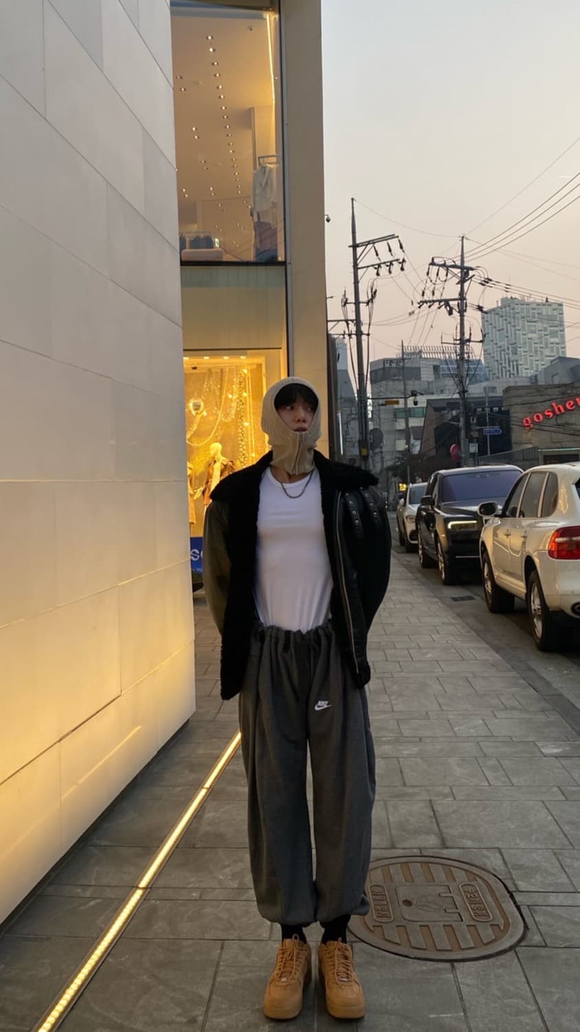 베트멍 무스탕 리버시블 팝니다 제 착샷이에요 백화점구입 상품이미지3