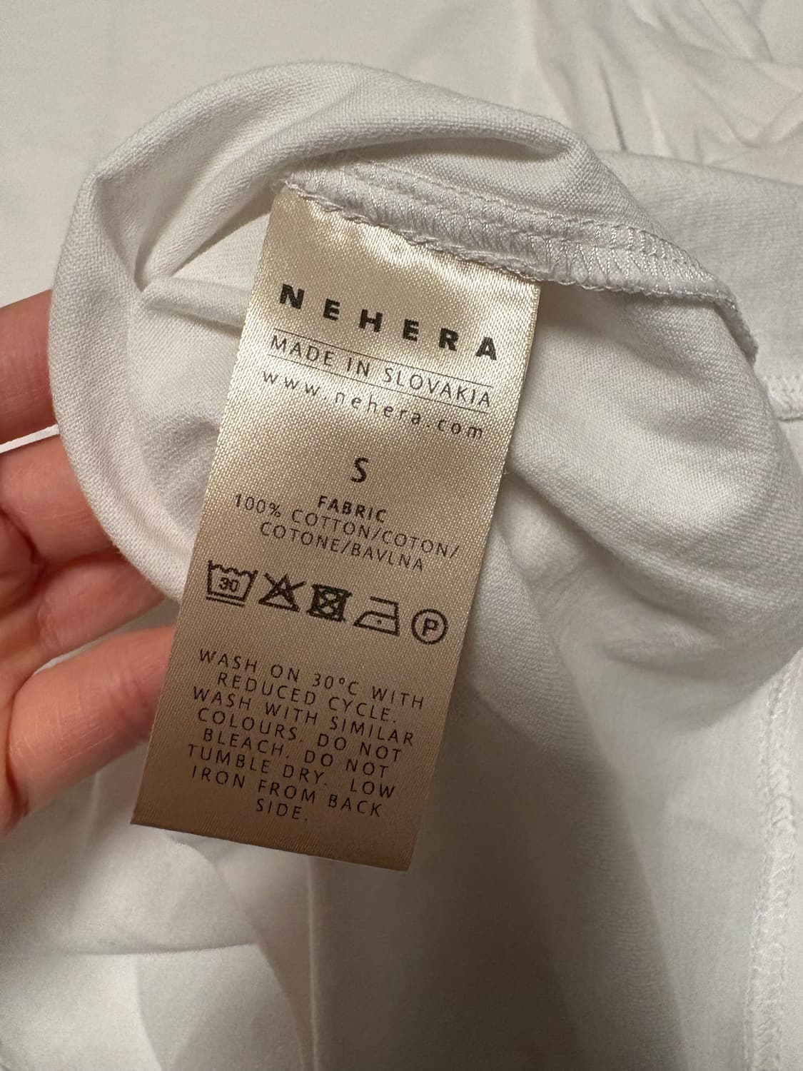 Nehera 네헤라 더로우무드 반팔티  상품이미지4