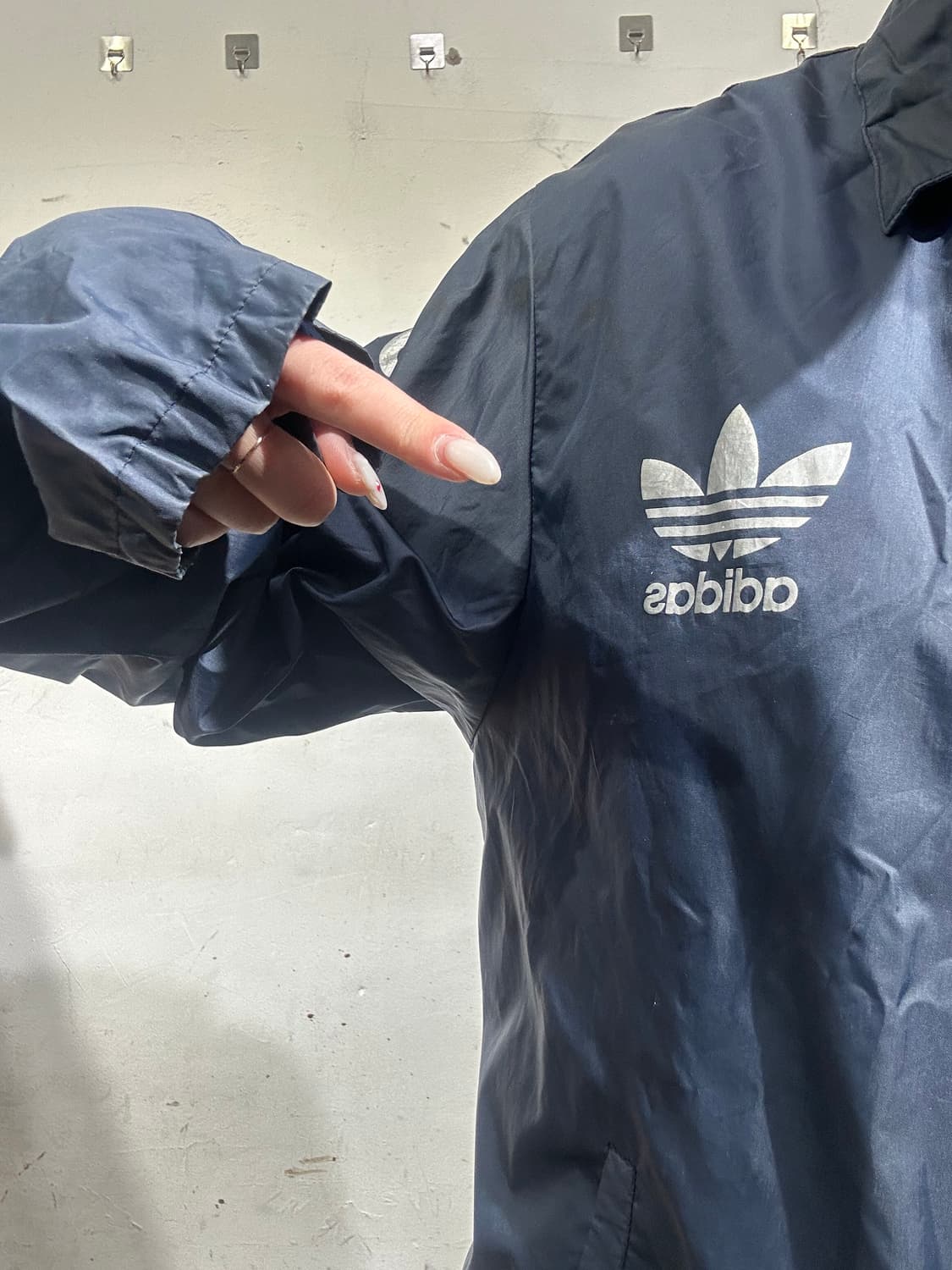 90s 아디다스 네이비 데상트 도쿄컵 올드스쿨 프린팅 바람막이 자켓 상품이미지4