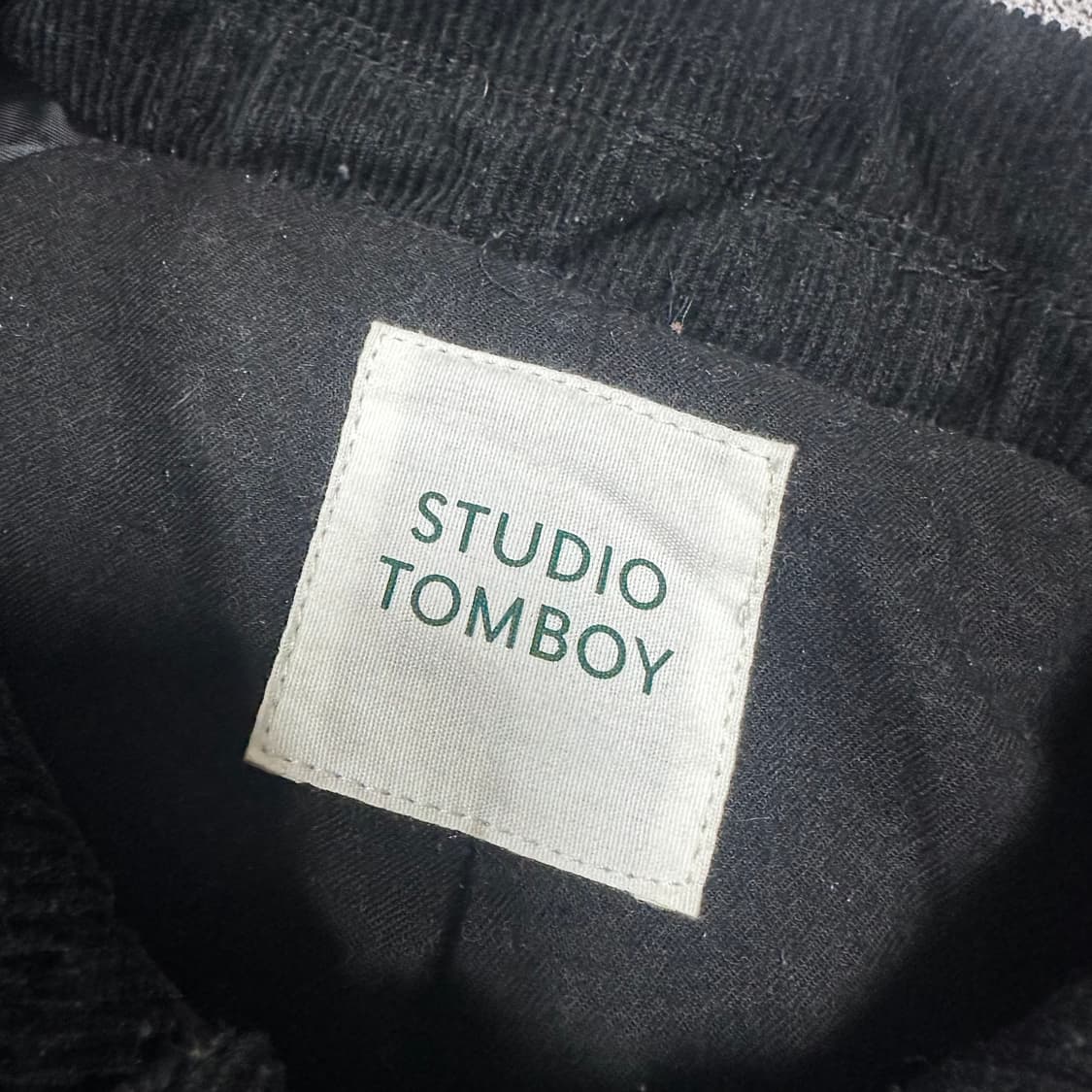 ✨ (바배) 스튜디오 톰보이 코듀로이 카라 퀄팅 블랙 자켓  상품이미지3