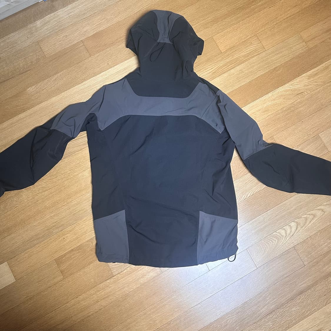 산산기어 24fw 인슐레이션 자켓 블랙 상품이미지2