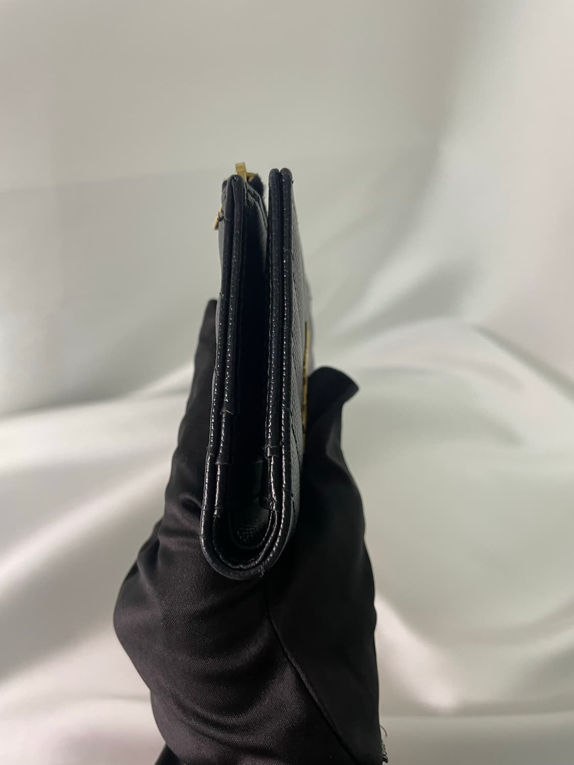 입생로랑 마틀라세 블랙 반지갑 금장 단품 상품이미지3