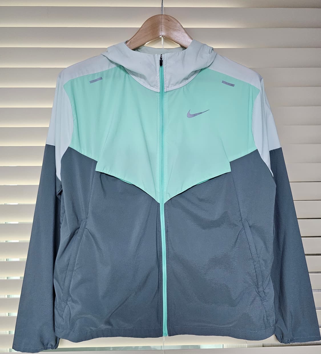 나이키 윈드러너 러닝 자켓 바람막이 M(95) 상품이미지1