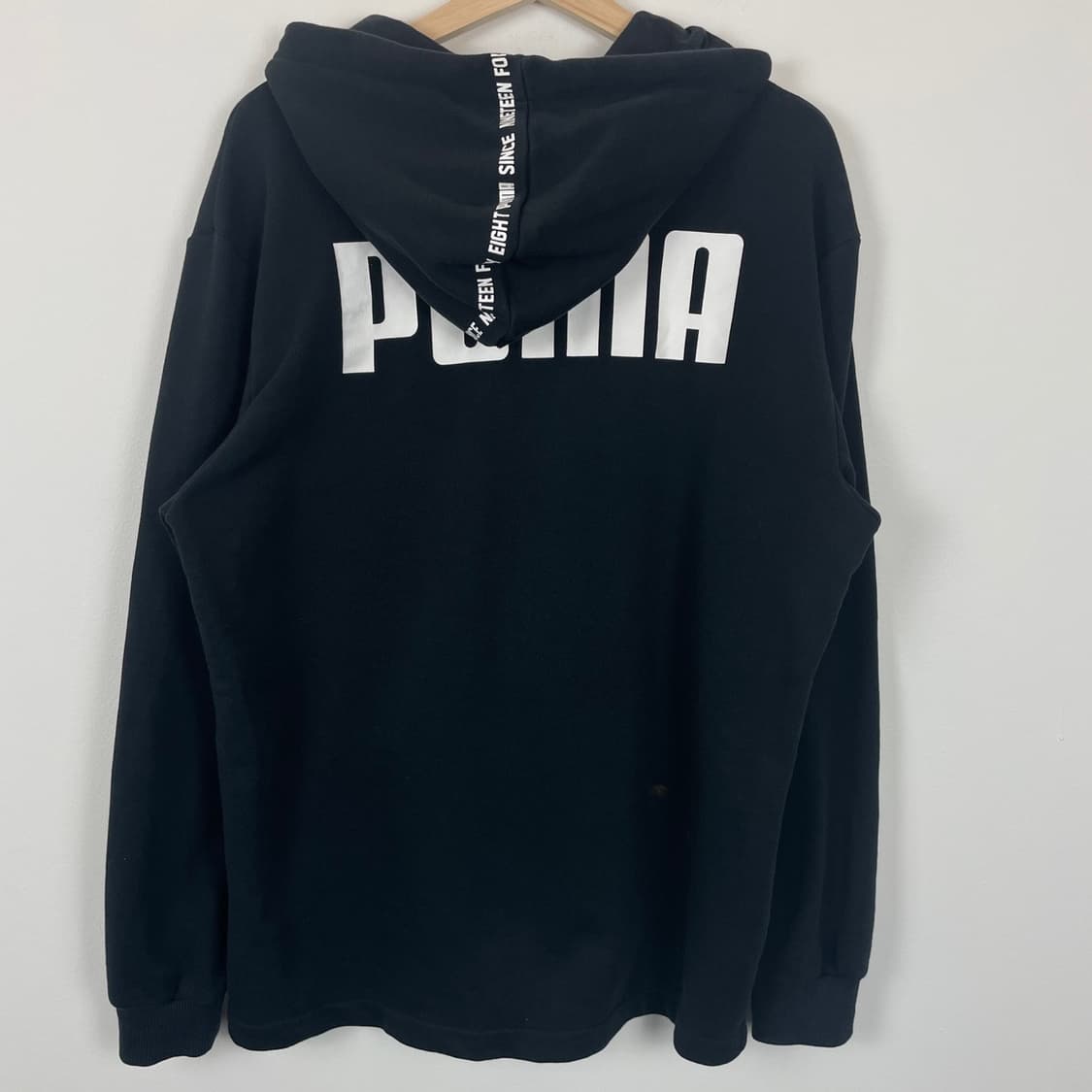 푸마 로고 프린팅 블랙 후드집업 상품이미지2