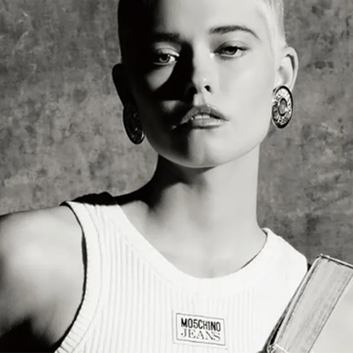 MOSCHINO JEANS DONNA 슬리브리스탑 상품이미지1