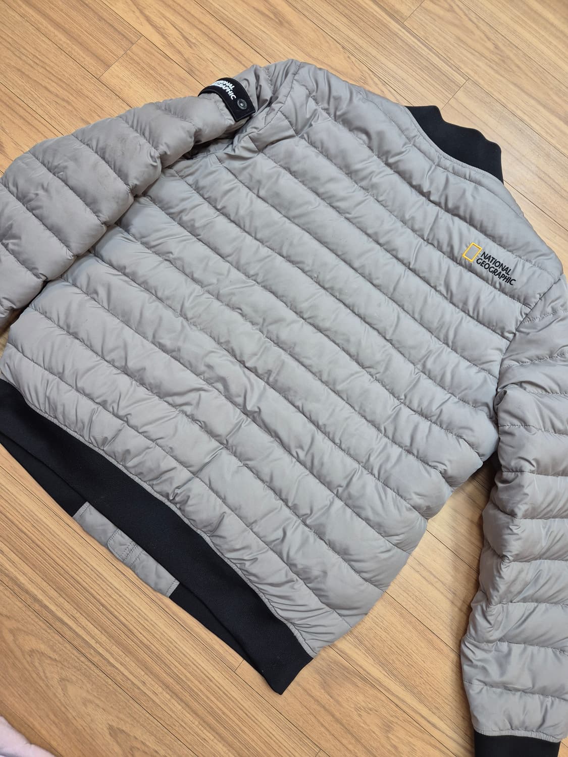 내셔널지오그래픽 경량 패딩 점퍼 XL사이즈 판매합니다. 색상은 OAK B 상품이미지2