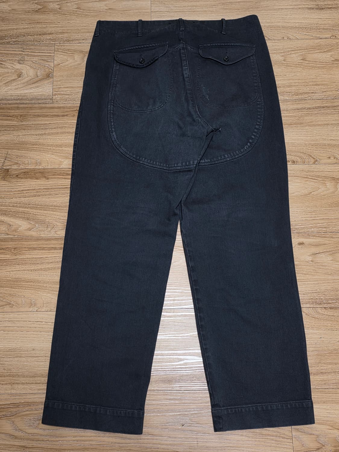 34size택포40만)23시즌 올드조 스카페이스 패디드 백 트라우저 상품이미지8