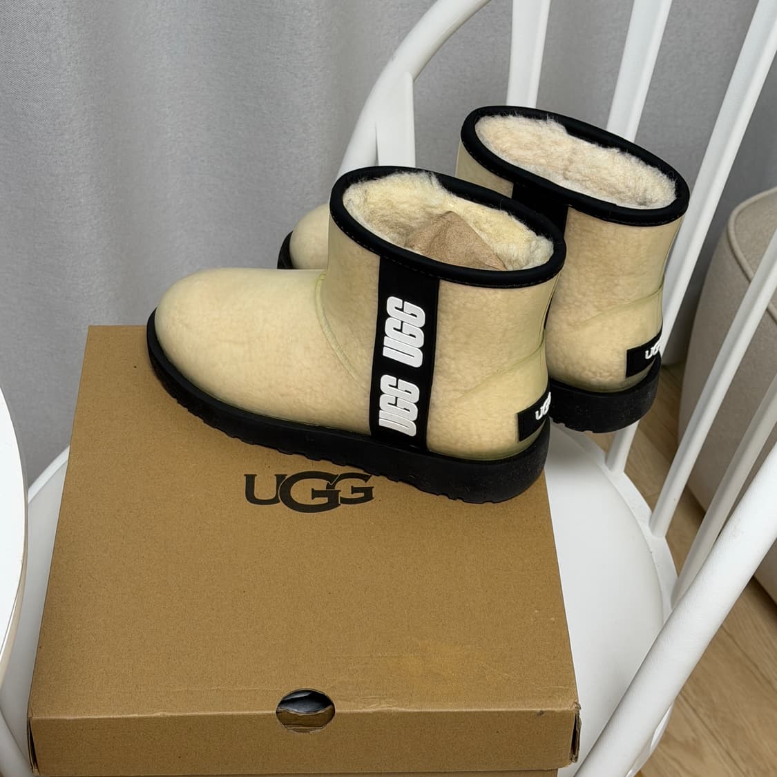 어그 클래식 클리어 부츠 US6 (235) 상품이미지2